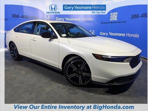 PLATINUM WHT PR 2026 Honda Accord SE