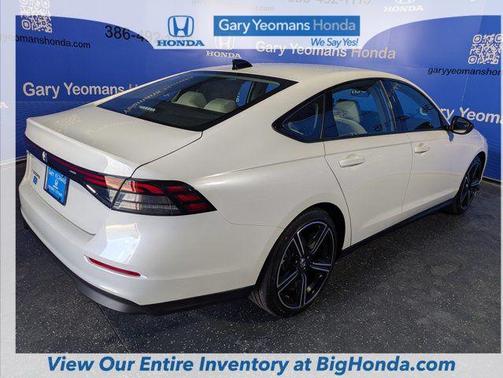 PLATINUM WHT PR 2026 Honda Accord SE