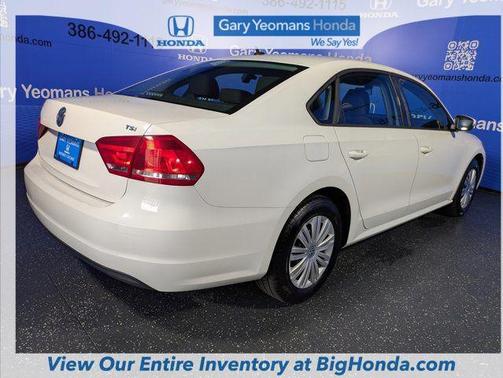2015 Volkswagen Passat 1.8T Auto S