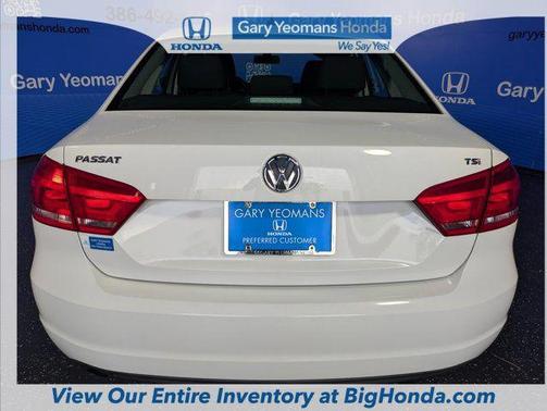 2015 Volkswagen Passat 1.8T Auto S