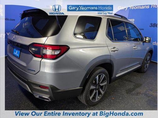 2025 Honda Pilot Touring 8-Passenger