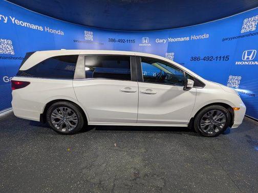 Platinum White Pearl 2025 Honda Odyssey Touring