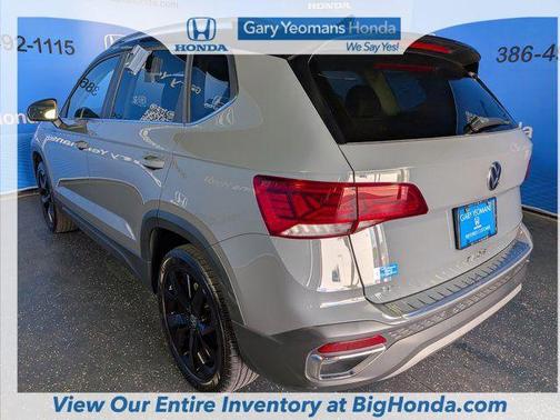 2024 Volkswagen Taos 1.5T SE