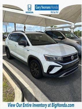 Pure White 2022 Volkswagen Taos 1.5T S