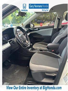 Pure White 2022 Volkswagen Taos 1.5T S
