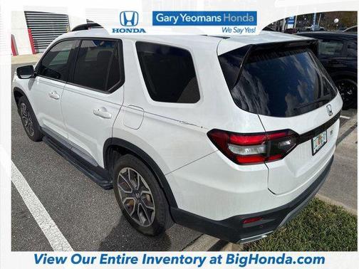 2023 Honda Pilot Touring 8-Passenger