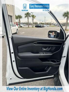 2023 Honda Pilot Touring 8-Passenger