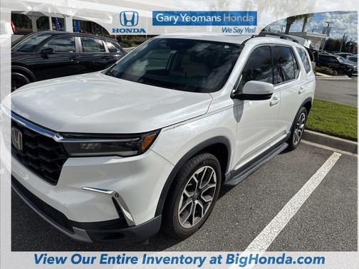 2023 Honda Pilot Touring 8-Passenger