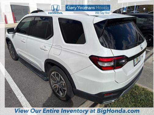 2023 Honda Pilot Touring 8-Passenger
