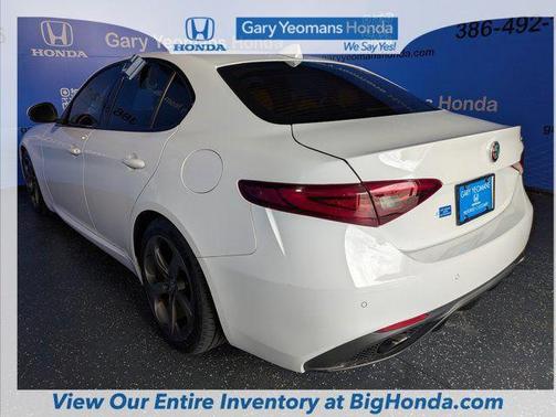 2017 Alfa Romeo Giulia Base
