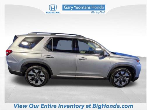 Solar Silver Metallic 2026 Honda Pilot Touring 8-Passenger