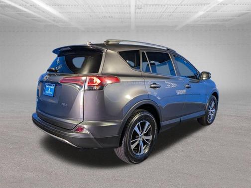 Magnetic Gray Metallic 2018 Toyota RAV4 XLE