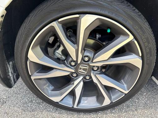 Platinum White Pearl 2019 Honda Civic Touring