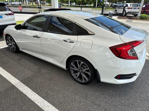 Platinum White Pearl 2019 Honda Civic Touring
