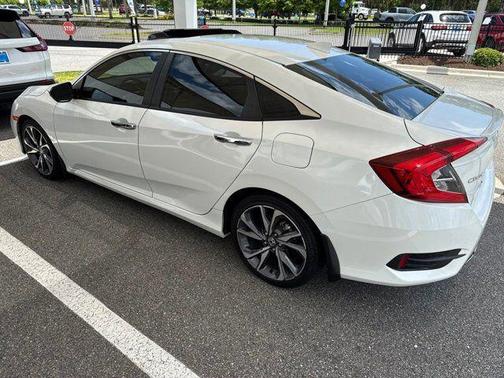 Platinum White Pearl 2019 Honda Civic Touring