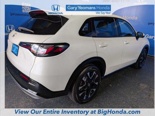 PLATINUM WHT PR 2027 Honda HR-V EX-L