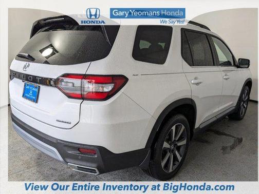 2025 Honda Pilot Touring 8-Passenger