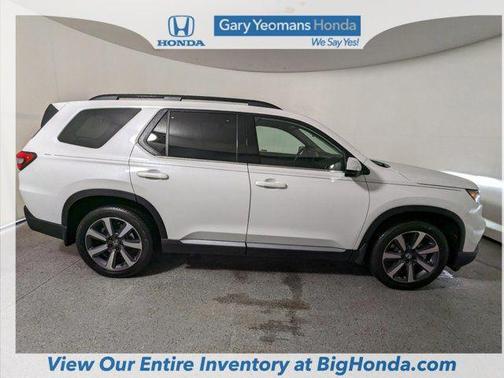2025 Honda Pilot Touring 8-Passenger