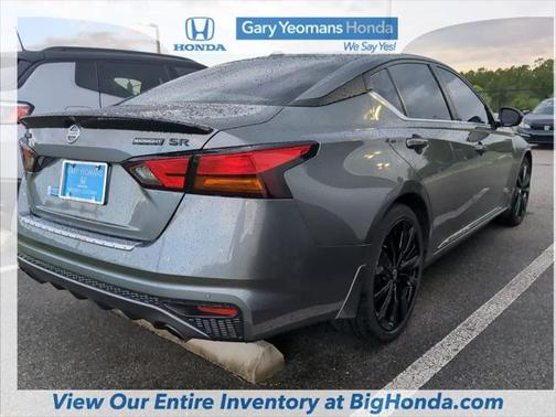 2022 Nissan Altima SR FWD