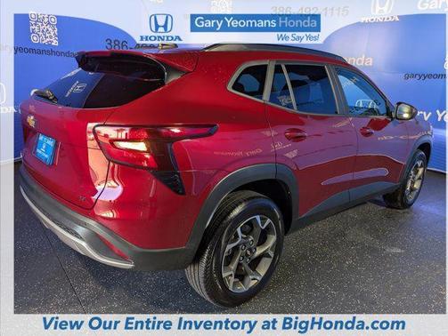 2025 Chevrolet Trax LT