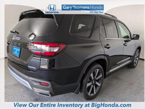 2025 Honda Pilot Touring 8-Passenger