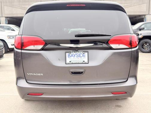 2023 Chrysler Voyager LX FWD