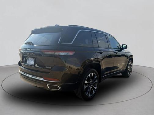 2023 Jeep Grand Cherokee Overland