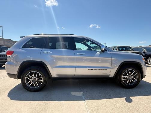 Diamond Black Crystal Pearlcoat 2019 Jeep Grand Cherokee Limited 4x4
