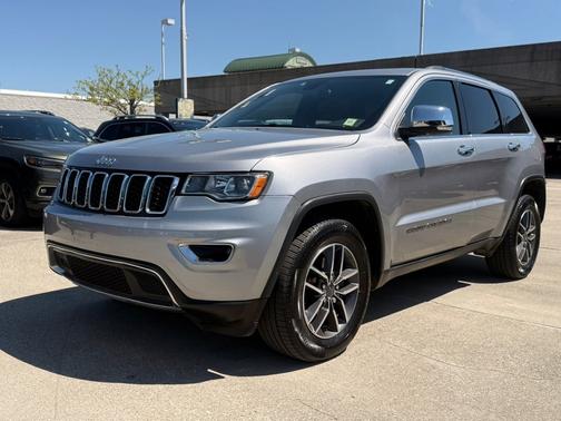 Diamond Black Crystal Pearlcoat 2019 Jeep Grand Cherokee Limited 4x4