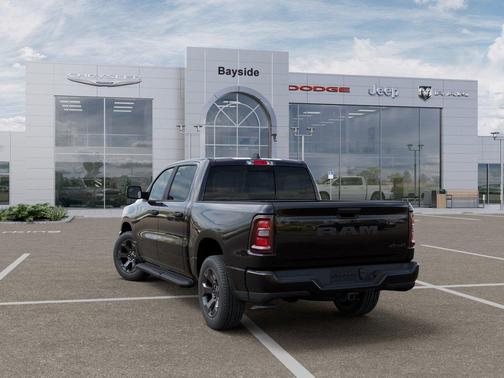Diamond Black Crystal Pearlcoat 2026 RAM 1500 Express 4x4 Crew Cab 5'7" Box