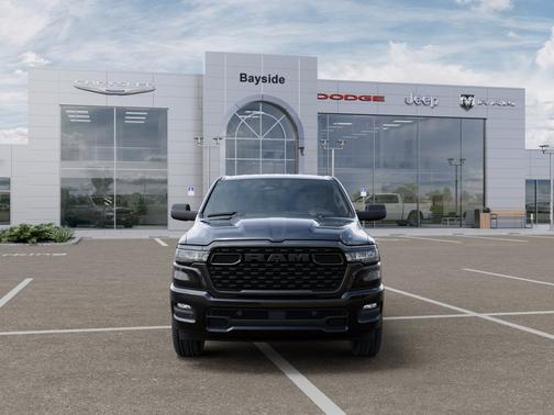 Diamond Black Crystal Pearlcoat 2026 RAM 1500 Express 4x4 Crew Cab 5'7" Box