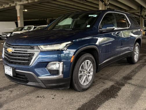 2022 Chevrolet Traverse LT Cloth