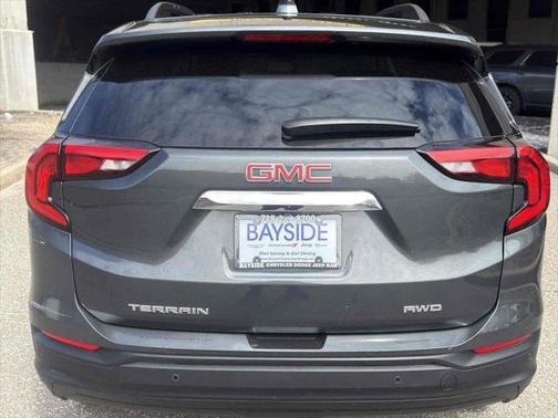 Graphite Gray Metallic 2020 GMC Terrain AWD 4dr SLE