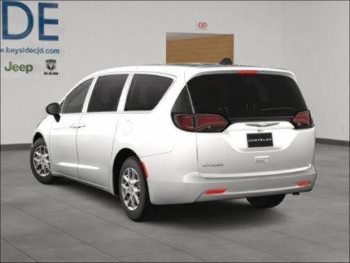 2025 Chrysler Voyager LX