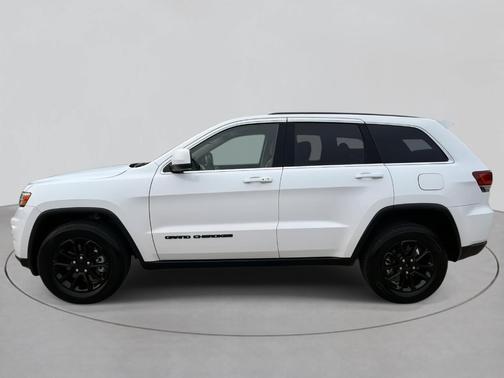 2022 Jeep Grand Cherokee WK Laredo