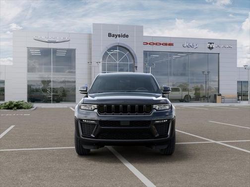 Diamond Black Crystal Pearlcoat 2026 Jeep Grand Cherokee Limited 4x4