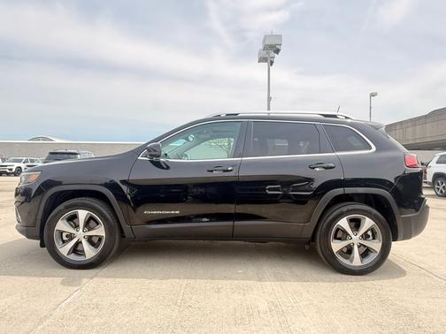 Diamond Black Crystal Pearlcoat 2021 Jeep Cherokee Limited 4x4