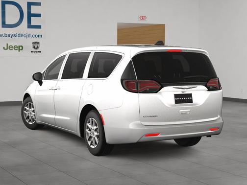 2025 Chrysler Voyager LX