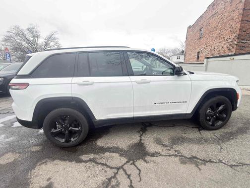 2023 Jeep Grand Cherokee Altitude 4x4