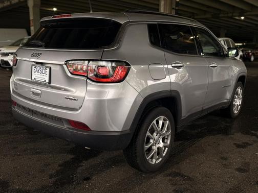 2022 Jeep Compass Latitude Lux