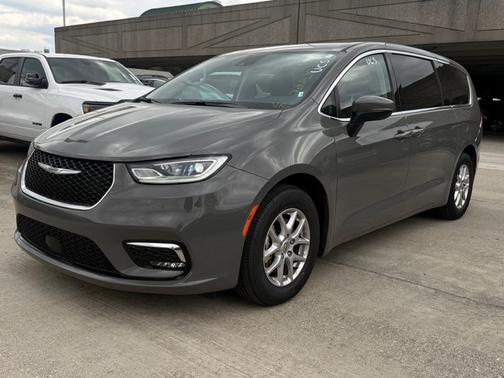 2023 Chrysler Pacifica Touring L FWD