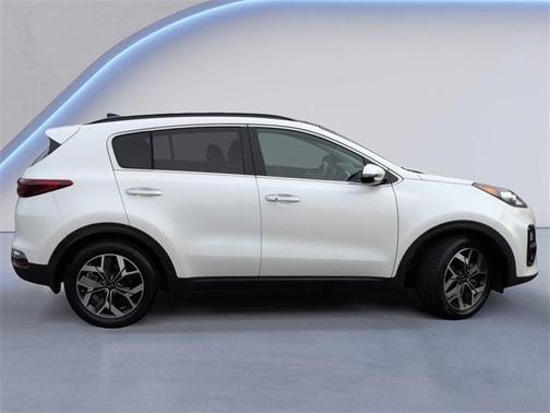 2022 Kia Sportage EX
