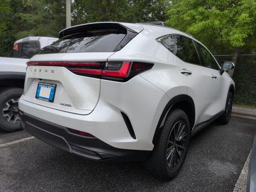 Eminent White Pearl 2025 Lexus NX 250 Premium