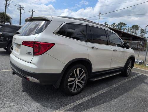 Diamond White Pearl 2016 Honda Pilot Touring