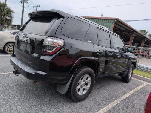 Midnight Black Metallic 2017 Toyota 4Runner SR5 Premium