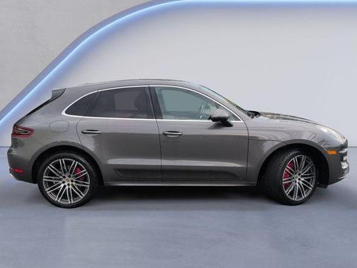 Agate Gray Metallic 2015 Porsche Macan Macan Turbo