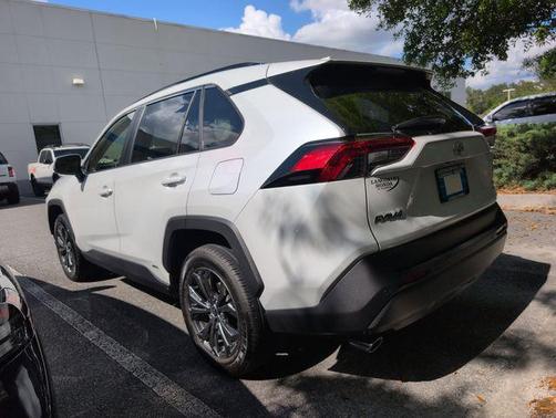 2025 Toyota RAV4 Hybrid XLE Premium
