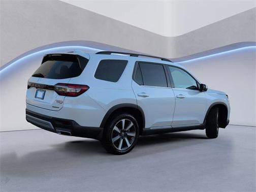 2024 Honda Pilot Touring 8-Passenger