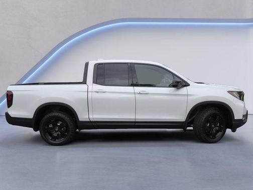Platinum 2026 Honda Ridgeline Black