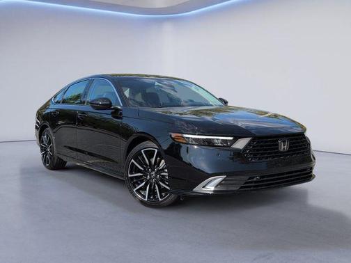 Crystal Black Pearl 2026 Honda Accord Hybrid Touring